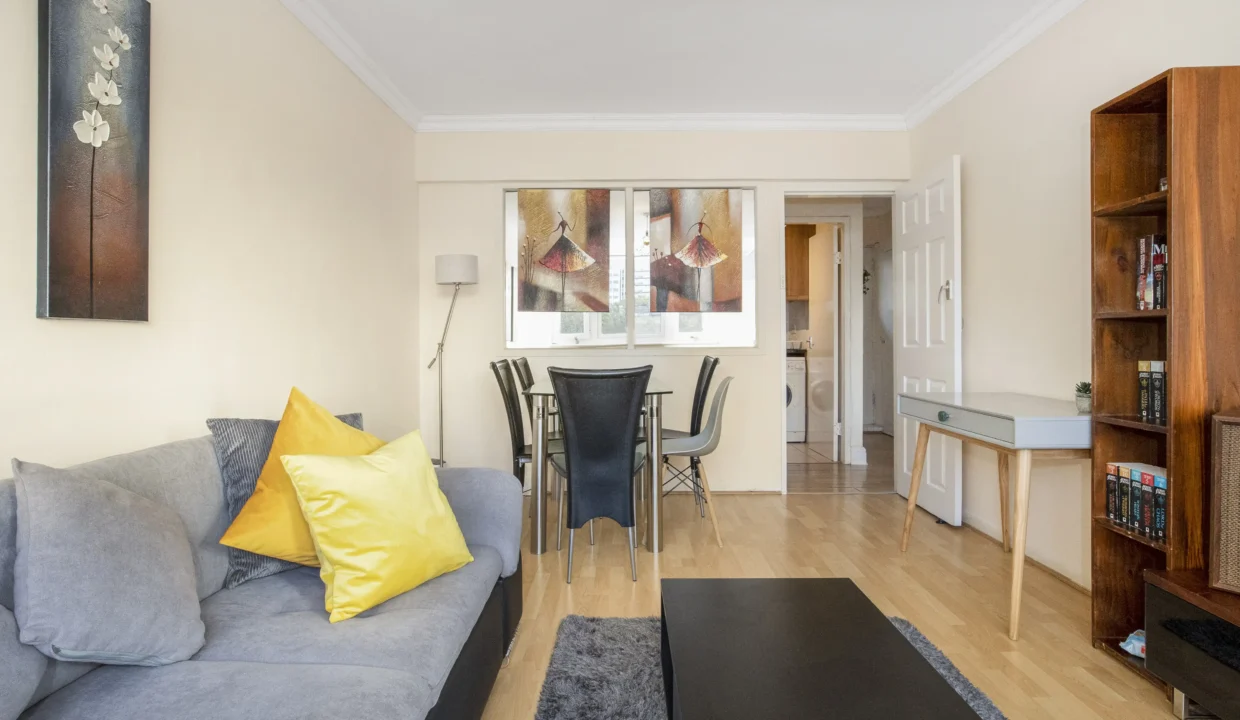 flat 27, macclesfield house -009-4550